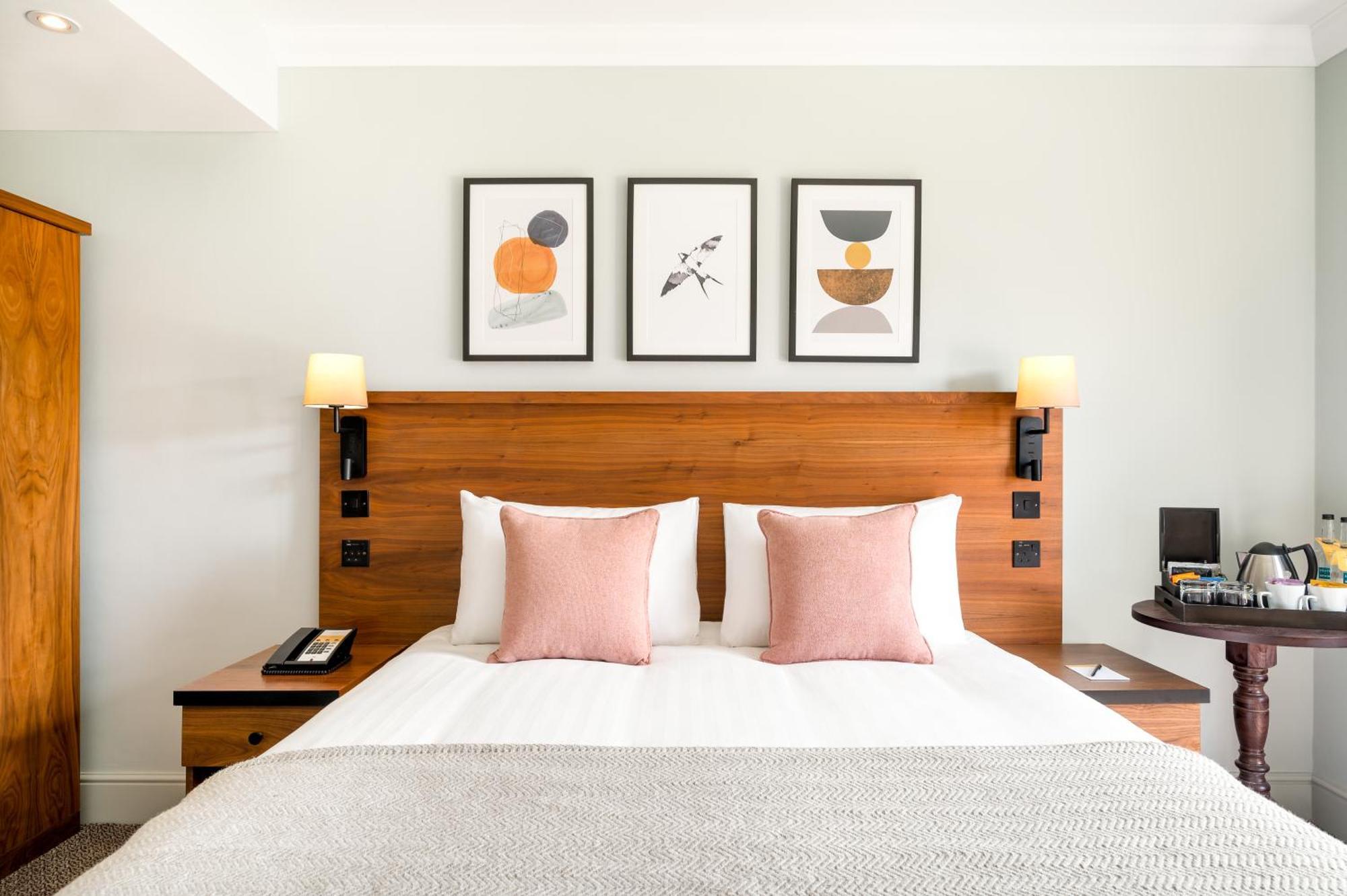 Voco Lythe Hill Hotel & Spa By Ihg Haslemere Eksteriør bilde