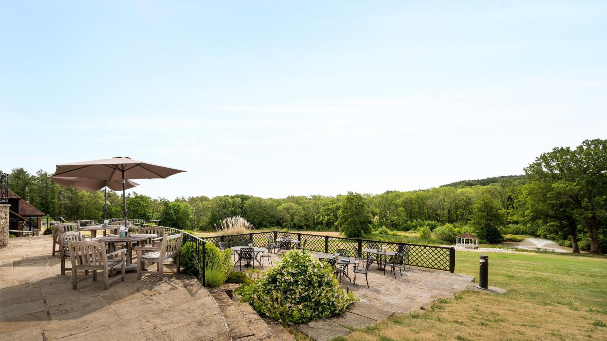 Voco Lythe Hill Hotel & Spa By Ihg Haslemere Eksteriør bilde
