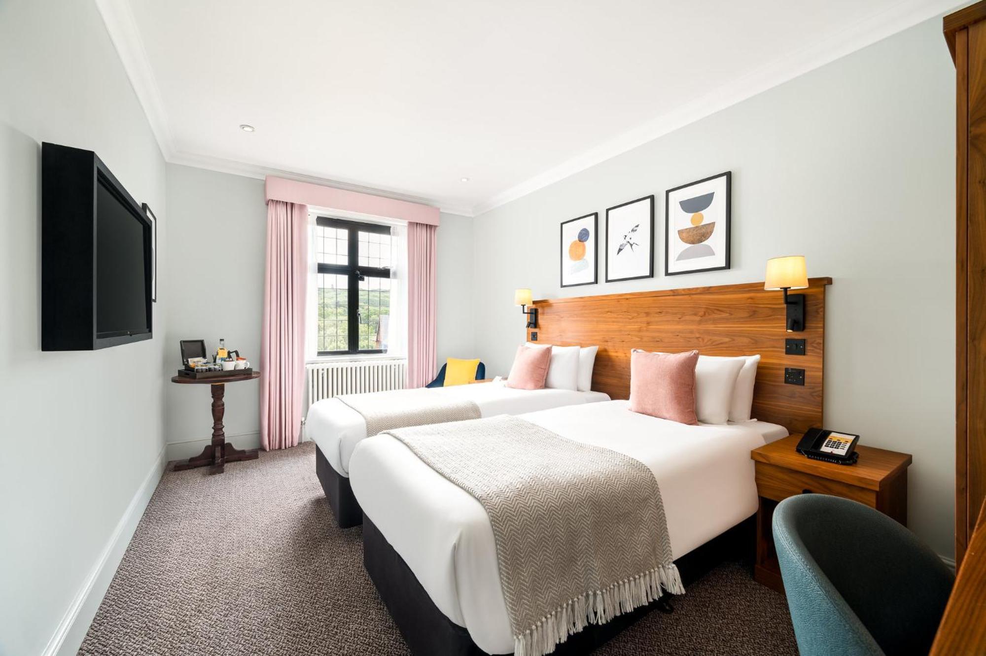 Voco Lythe Hill Hotel & Spa By Ihg Haslemere Eksteriør bilde
