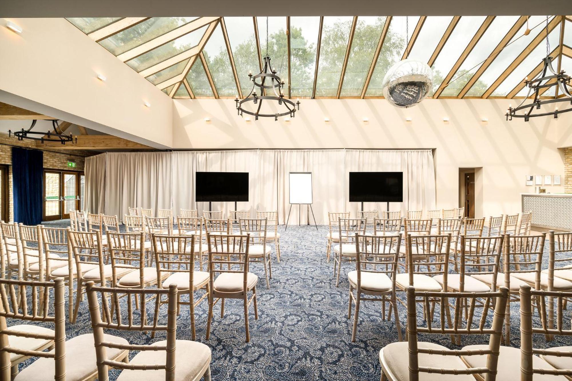 Voco Lythe Hill Hotel & Spa By Ihg Haslemere Eksteriør bilde