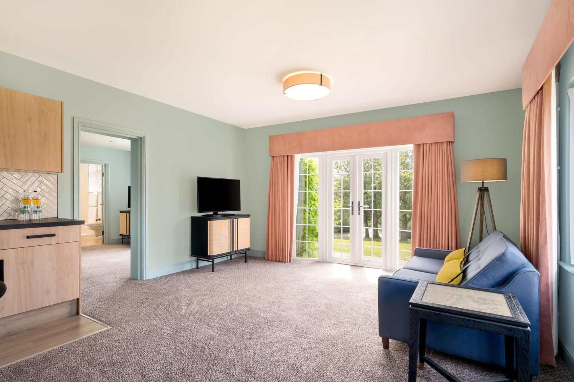 Voco Lythe Hill Hotel & Spa By Ihg Haslemere Eksteriør bilde