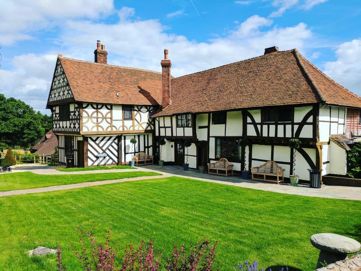 Voco Lythe Hill Hotel & Spa By Ihg Haslemere Eksteriør bilde